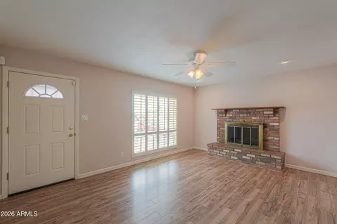 2139 E Betty Elyse Ln, Phoenix, AZ 85022