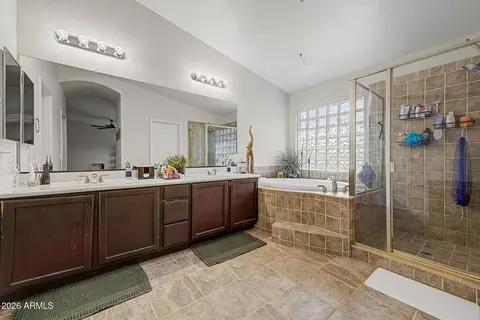 Bath - 3595 E Latham Way, Gilbert, AZ 85297 photo 1 of 3