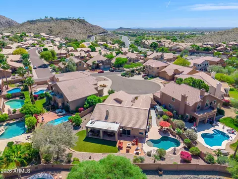 View/Area - 762 E Verbena Dr, Phoenix, AZ 85048 photo 2 of 9