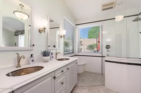 Bath - 762 E Verbena Dr, Phoenix, AZ 85048 photo 1 of 3