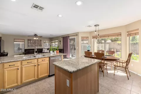 Kitchen - 1163 E Devon Dr, Gilbert, AZ 85296 photo 4 of 5