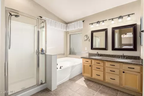 Bath - 1163 E Devon Dr, Gilbert, AZ 85296 photo 1 of 4