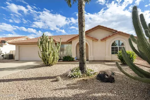 10313 E Navajo Pl, Sun Lakes, AZ 85248
