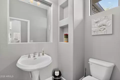 Bath - 7445 Eagle Crest Dr #1056, Mesa, AZ 85207 photo 4 of 4
