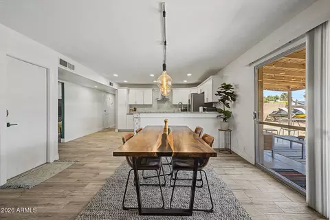 Dining - 8001 N 17th Dr, Phoenix, AZ 85021 photo 2 of 2