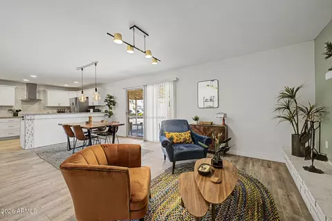 Living - 8001 N 17th Dr, Phoenix, AZ 85021 photo 2 of 5
