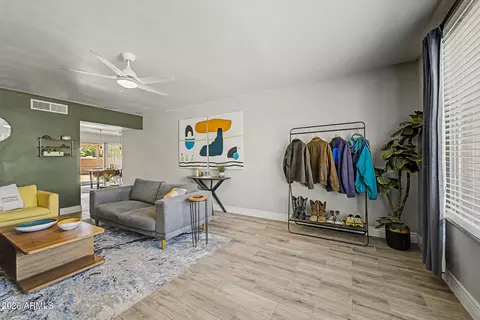 Living - 8001 N 17th Dr, Phoenix, AZ 85021 photo 3 of 5
