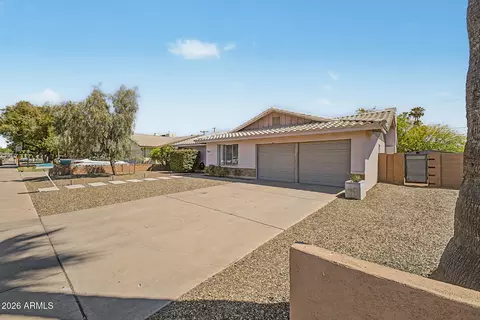 Exterior - 8001 N 17th Dr, Phoenix, AZ 85021 photo 2 of 10