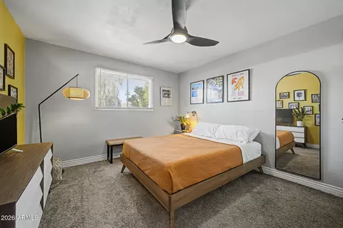 Bedroom - 8001 N 17th Dr, Phoenix, AZ 85021 photo 4 of 5