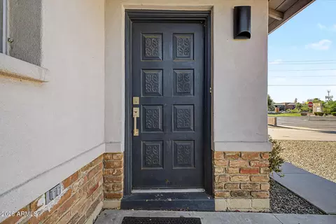 Entry Way - 8001 N 17th Dr, Phoenix, AZ 85021 photo 1 of 2