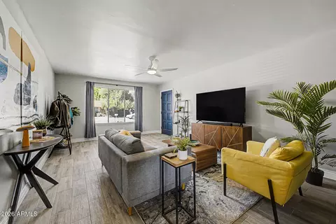 Living - 8001 N 17th Dr, Phoenix, AZ 85021 photo 5 of 5