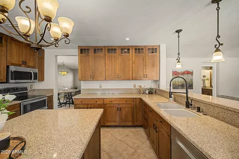 Kitchen - 4140 E Pinto Ln, Phoenix, AZ 85050 photo 1 of 2