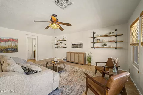 Living - 4140 E Pinto Ln, Phoenix, AZ 85050 photo 2 of 3