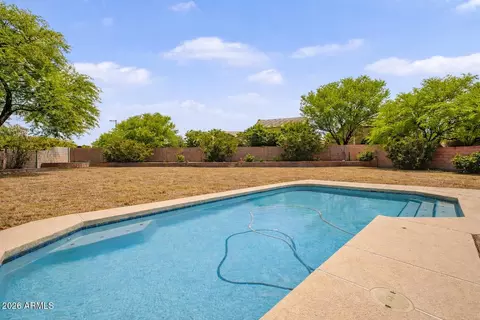 Exterior - 4140 E Pinto Ln, Phoenix, AZ 85050 photo 2 of 7