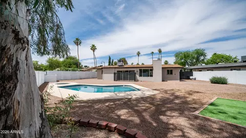 Exterior - 1325 E Avalon Dr, Phoenix, AZ 85014 photo 8 of 12