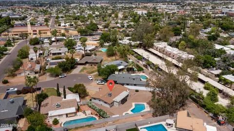 View/Area - 1325 E Avalon Dr, Phoenix, AZ 85014 photo 11 of 19