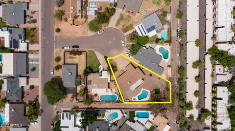 View/Area - 1325 E Avalon Dr, Phoenix, AZ 85014 photo 15 of 19