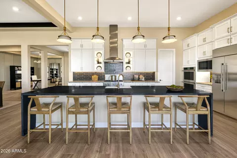 712 W Treasure Trl, Apache Junction, AZ 85120 photo 2