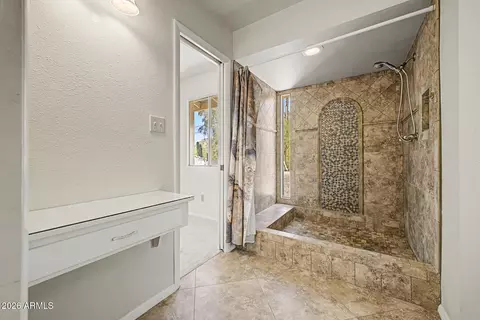 Bath - 1742 E Mountain View Rd, Phoenix, AZ 85020 photo 4 of 4
