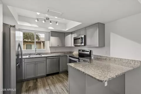 4619 W Continental Dr, Glendale, AZ 85308