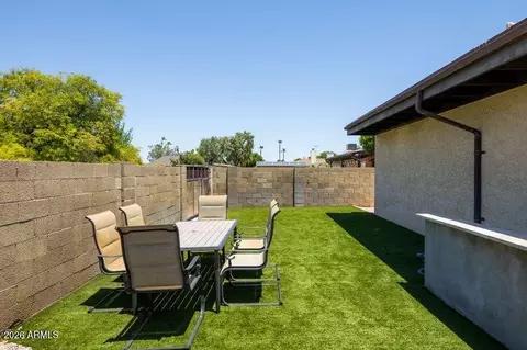 Exterior - 2118 E Pebble Beach Dr, Tempe, AZ 85282 photo 8 of 10