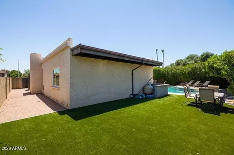 Exterior - 2118 E Pebble Beach Dr, Tempe, AZ 85282 photo 10 of 10