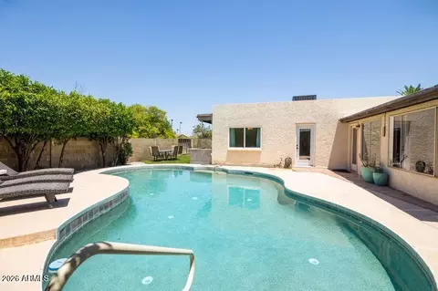 Exterior - 2118 E Pebble Beach Dr, Tempe, AZ 85282 photo 7 of 10
