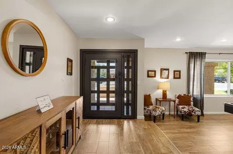 Entry Way - 2118 E Pebble Beach Dr, Tempe, AZ 85282 photo 1 of 2