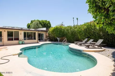 Exterior - 2118 E Pebble Beach Dr, Tempe, AZ 85282 photo 6 of 10