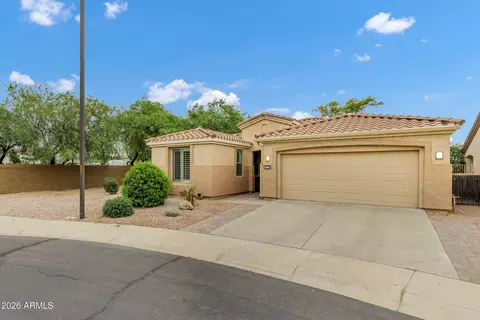 Exterior - 4777 E Narrowleaf Dr, Gilbert, AZ 85298 photo 2 of 9