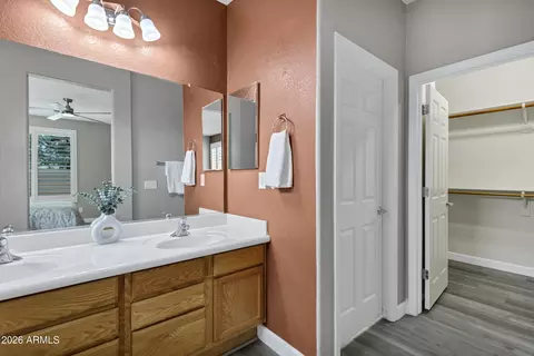 Bath - 4777 E Narrowleaf Dr, Gilbert, AZ 85298 photo 3 of 3