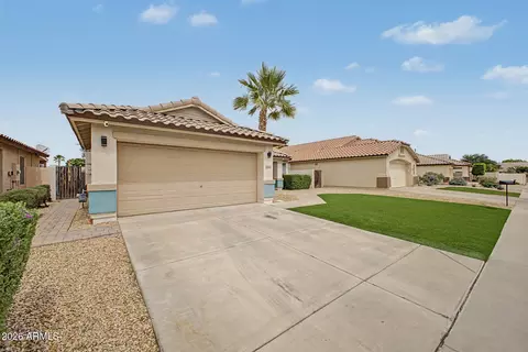 Exterior - 15344 W Memory Ln, Surprise, AZ 85374 photo 2 of 7