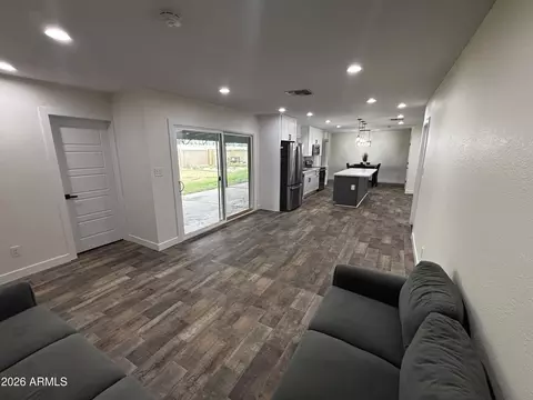 2174 E Palmcroft Dr, Tempe, AZ 85282 photo 8