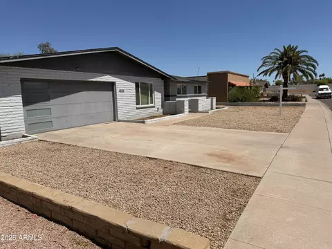 2174 E Palmcroft Dr, Tempe, AZ 85282 photo 2