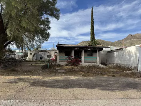 528 W Porphyry St, Superior, AZ 85173