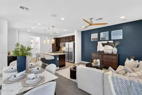 7039 W Corona Dr, Chandler, AZ 85226