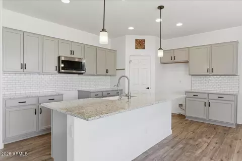 Kitchen - 5722 W Odeum Ln, Phoenix, AZ 85043 photo 3 of 3