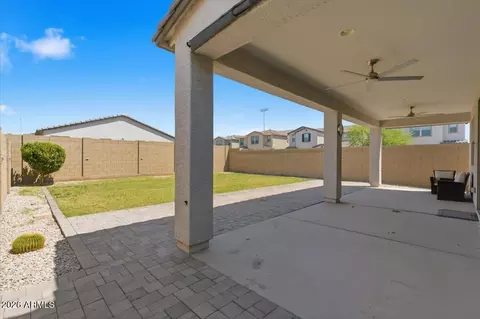Exterior - 5722 W Odeum Ln, Phoenix, AZ 85043 photo 3 of 5