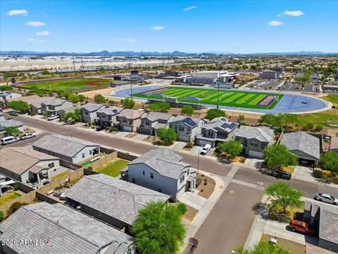 View/Area - 5722 W Odeum Ln, Phoenix, AZ 85043 photo 2 of 4
