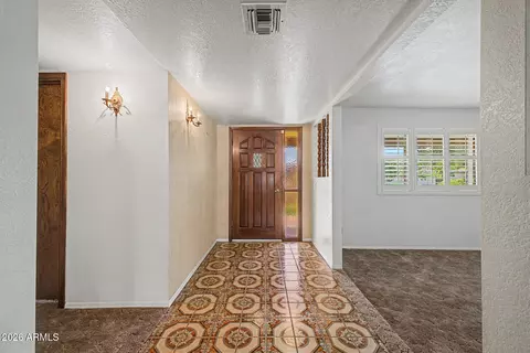 618 E Harwell Rd, Gilbert, AZ 85234 photo 4