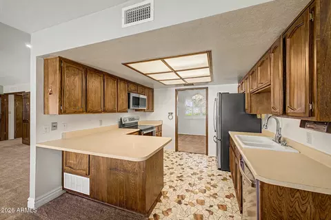 618 E Harwell Rd, Gilbert, AZ 85234 photo 14