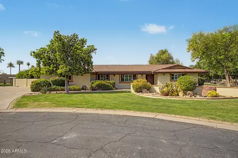 618 E Harwell Rd, Gilbert, AZ 85234