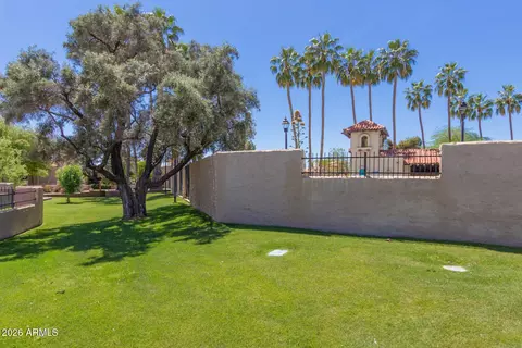 Exterior - 16637 N 30th Ave, Phoenix, AZ 85053 photo 21 of 37