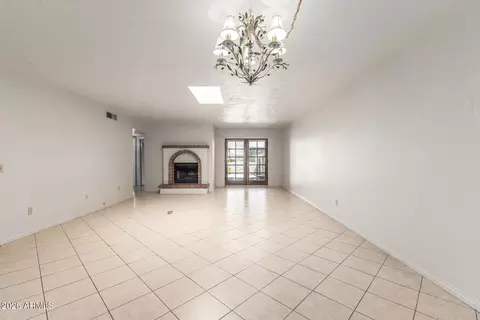 Living - 16637 N 30th Ave, Phoenix, AZ 85053 photo 2 of 9