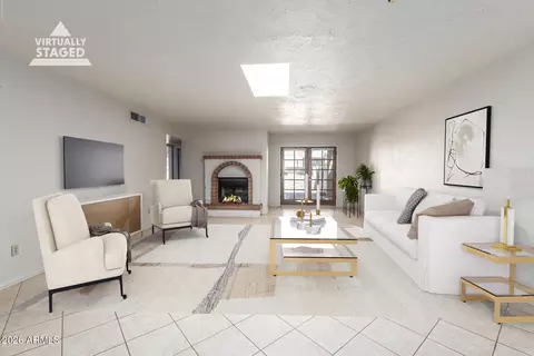 Living - 16637 N 30th Ave, Phoenix, AZ 85053 photo 1 of 9