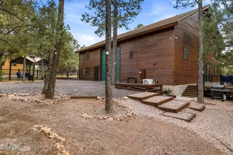 2287 Richenbacher Cir, Overgaard, AZ 85933 photo 2