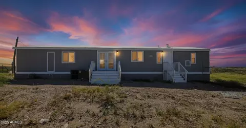 25100 E Lori Rd, Benson, AZ 85602