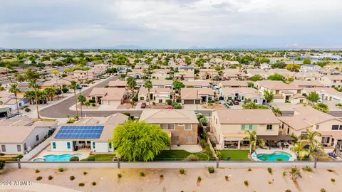 View/Area - 3267 E Maplewood St, Gilbert, AZ 85297 photo 11 of 20