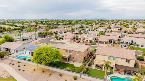 View/Area - 3267 E Maplewood St, Gilbert, AZ 85297 photo 12 of 20