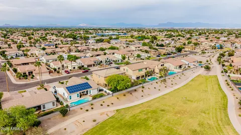 View/Area - 3267 E Maplewood St, Gilbert, AZ 85297 photo 13 of 20